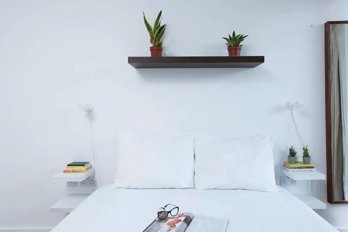 Modern 2 Bed Apartment W Balcony In London Exterior photo